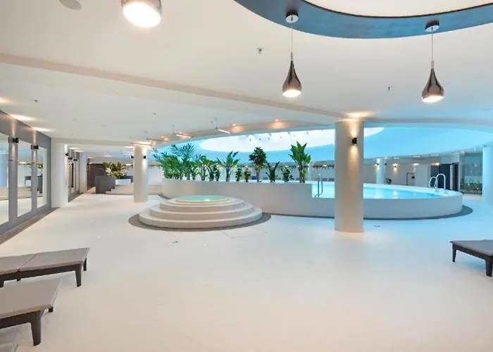 아파트 Hanza Tower Energyapart *